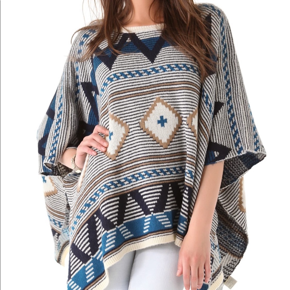 BB Dakota Dupree Phoenix Aztec Pattern Poncho New with tags One Size Batwing